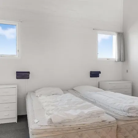 Edisa - 50m From The Sea By Interhome